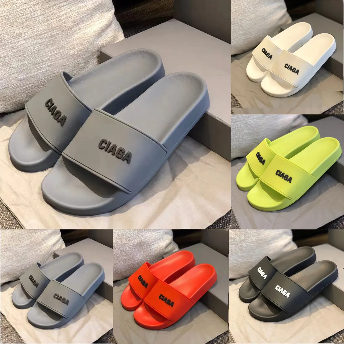 Sandalias de diseñador Hombres Mujeres Escritura Casual Rojo Gris Negro Blanco Azul azadas Diapositiva de moda Diapositiva de goma Plataforma plana Chanclas para damas Hombres Sandalia Zapatos para el hogar