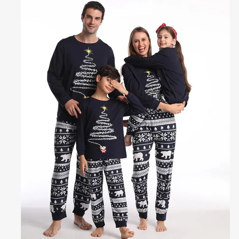 Familjmatchande kläder Vinterårsmode Julpyjamas Set Mother Kids Clothes Christmas Pyjamas för familjekläder Set Matching Outfit 231117