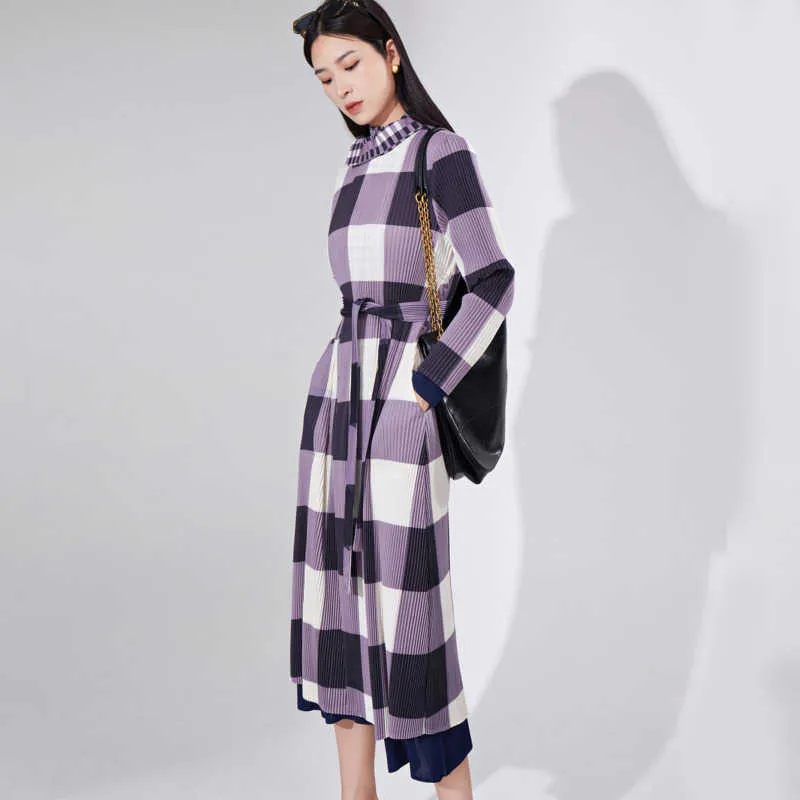 DHgate.com:Elegant Pleated Mid-Length Trench Coat with Versatile 