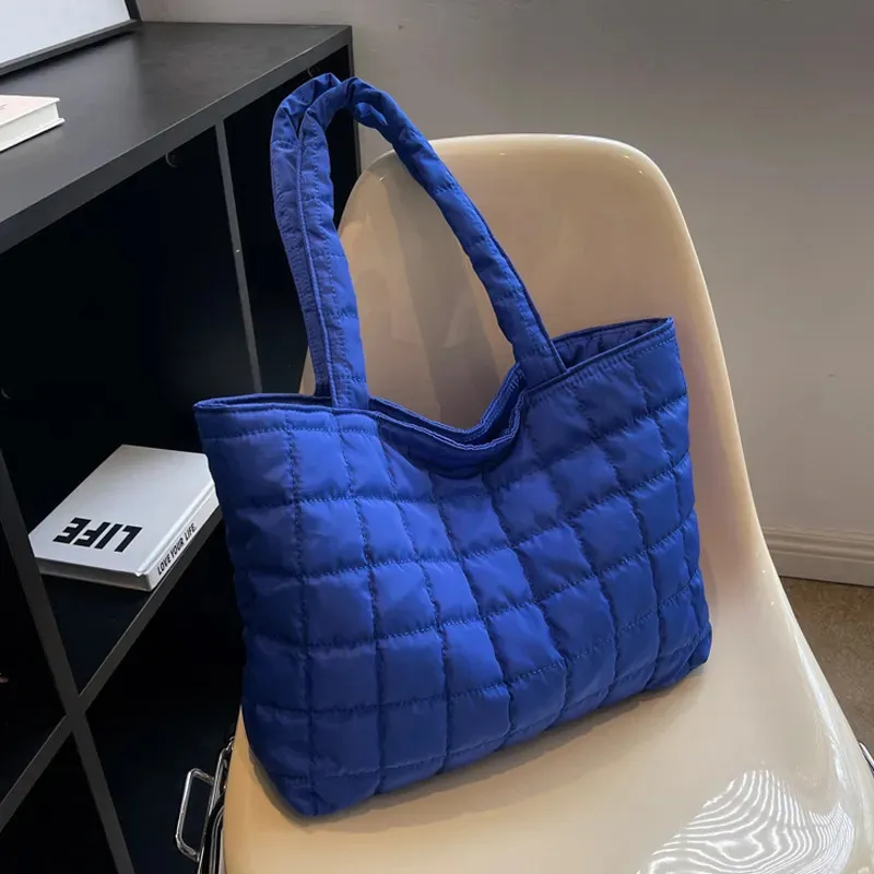 Evening Bags Large Capacity Winter Shoulder Bag Solid Nylon Handbags Cotton Casual Tote For Women Fashion Top Handle 231117