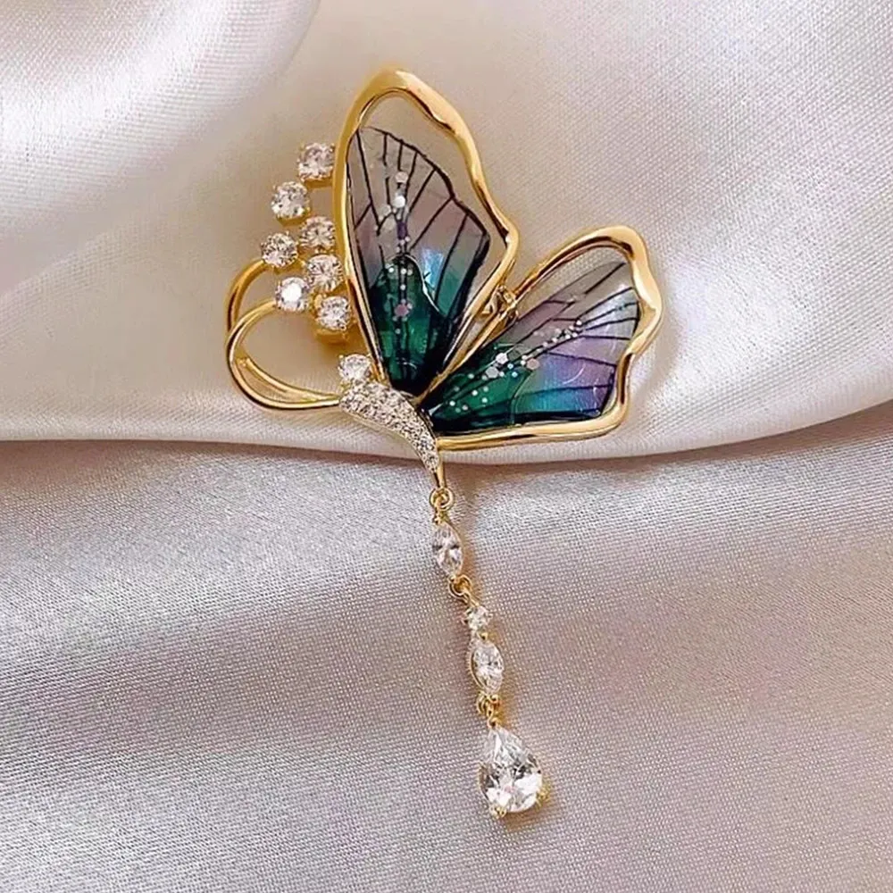Broches Broches de luxe en cristal papillon broche perle pendentif épinglettes pour femmes fille élégant pull Badges bijoux accessoires 231118