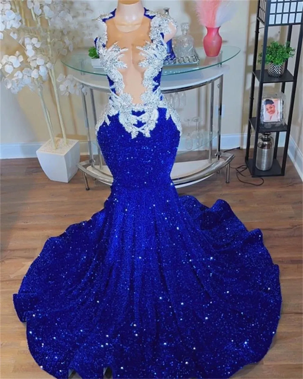 Eleganti abiti da ballo di paillettes blu reale per ragazze nere o collo sier con perline applique sirena abito coda ocn formale