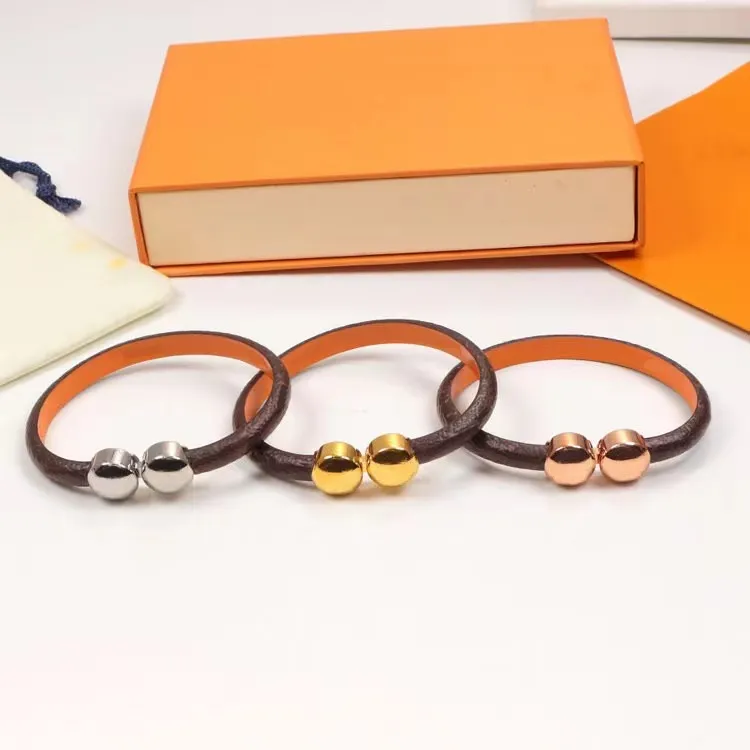 Luxury Fashion V-shaped Leather Bracelet New Brand Couple Double Round Buckle Bracelet High Quality Designer Bracelet