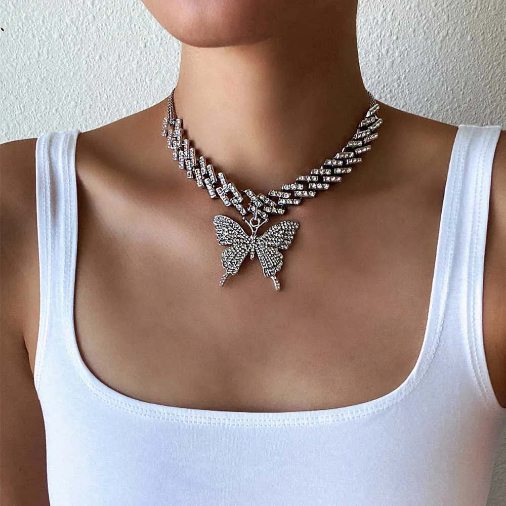 Accessory Boulevard - 🚨new item alert! 🚨 ✨Butterfly Necklace💎💎✨  https://accessoryboulevard.com/shop/ols/products/fashion-rhinestone- butterfly-necklace 🧨$15 +shipping $3.50. 🧨Limited supply 🧨 3 colors:  Gold, Silver, Pink 🧨 15% off your order ...