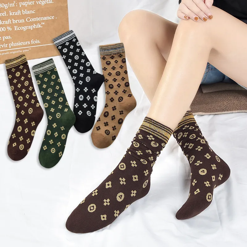 Fashion Retro Gold and Silver Silk Socks Ins Style Versatile Network Red Medium Tube Socks Autumn and Winter New Fashion Brand Women's Socks Wholesale