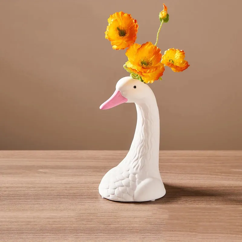 Vaser Swan-Neck Vase Decor Unika vaser för heminredning Keramisk vas för konsolbordsdekor Funky bordsvas för vardagsrumsdekor 231117