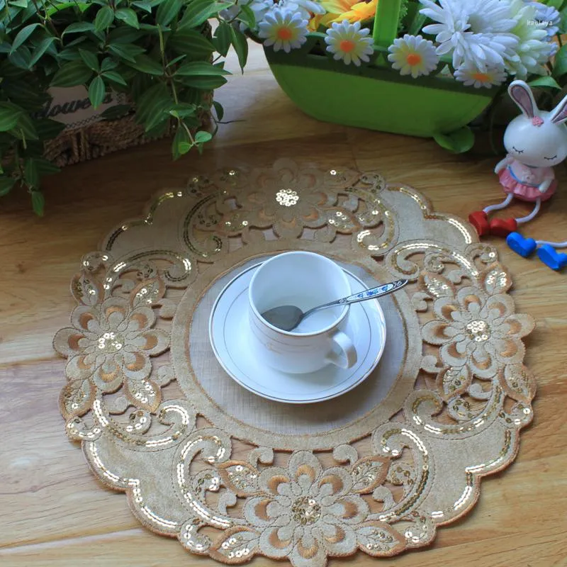 Tavolino tavolino in pizzo pacco tramemat cuscinetto ricamo per matrimoni da matrimonio tazza tazza tazza di tè natalizio caffettiere cucina