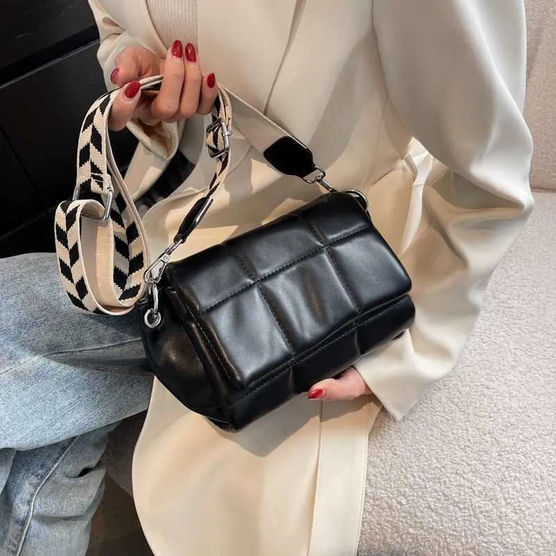 Kvällspåsar crossbody väskor för kvinna mjuk vadderad bred rem axel väska casual mode väska crossbody satchel lyxkvinna handväskor bolsa