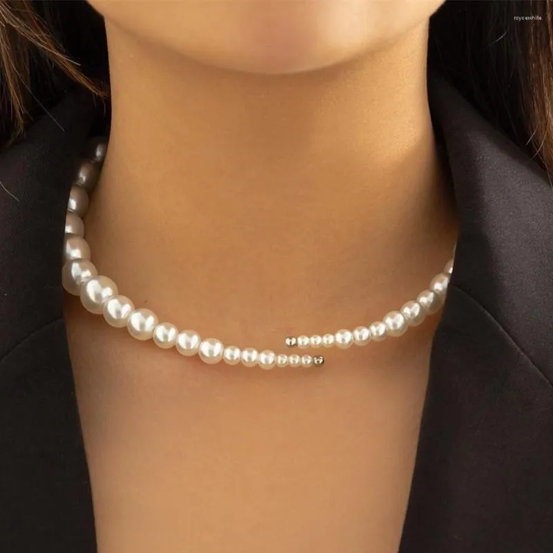 Łańcuchy Prosty naśladowanie Perły Pechadowe naszyjnik Choker dla kobiet egirl minimalistyczny pół otwarty perłowy urok Jewelley 2023