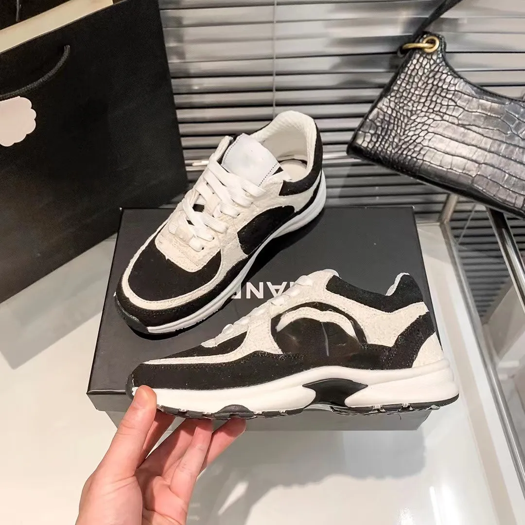 Xiaoxiangfeng czarno-białe buty butów żeńska 2023 wiosna nowa koronkowa gruba podeszwa podseła tatusia buty ciemne wzór buty sportowe