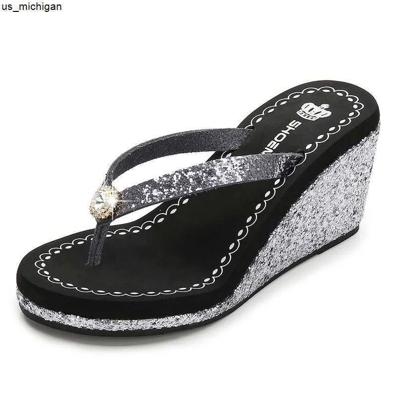 Slippers 2022 Novo verão Rhinestone Ladies High Salto Flip Flip Bottom Bottom Beac Sandálias de luxo femininas fora J230417