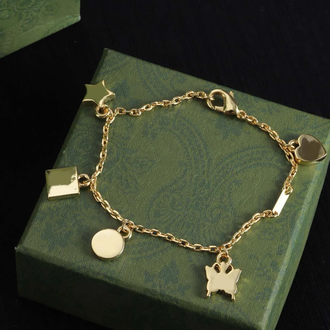 Electroplate Gold Brass Designer Bracelet Classic Multi-Element Geometric Circle Square Heart Star Butterfly Pendant Bijoux de haute qualité Cadeaux