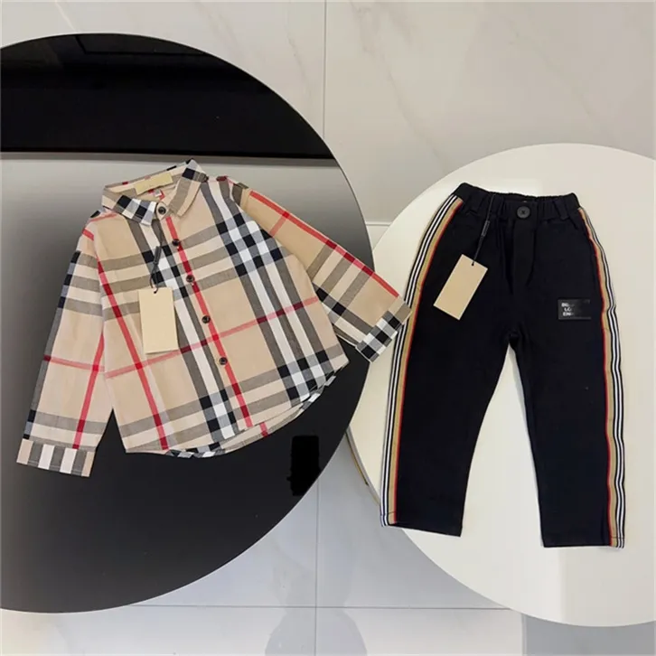 Designer Camicia classica per bambini a maniche lunghe + pantaloni in fettuccia Camicia con bottoni con motivo geometrico per bambini Lettera pantaloni casual per bambini a quadri marca taglia 90-150 cm F03