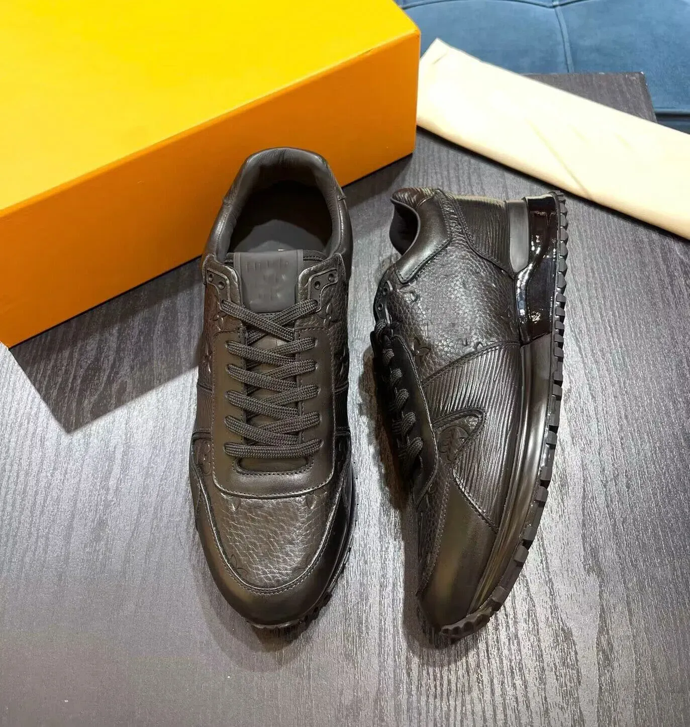 23S Run Away Uomo Donna Sneakers Scarpe Pelle di vitello granulata di alta qualità Pelle scamosciata lavata Cucines Basket Suola in gomma super flessibile Piattaforma Scarpe da ginnastica famose