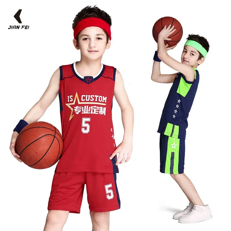 Utomhus T-shirts Anpassade polyesterpojkar Basketuniform Set Kids Basketball Jersey Summer Basket Basket Shirt for Children W2066 231117
