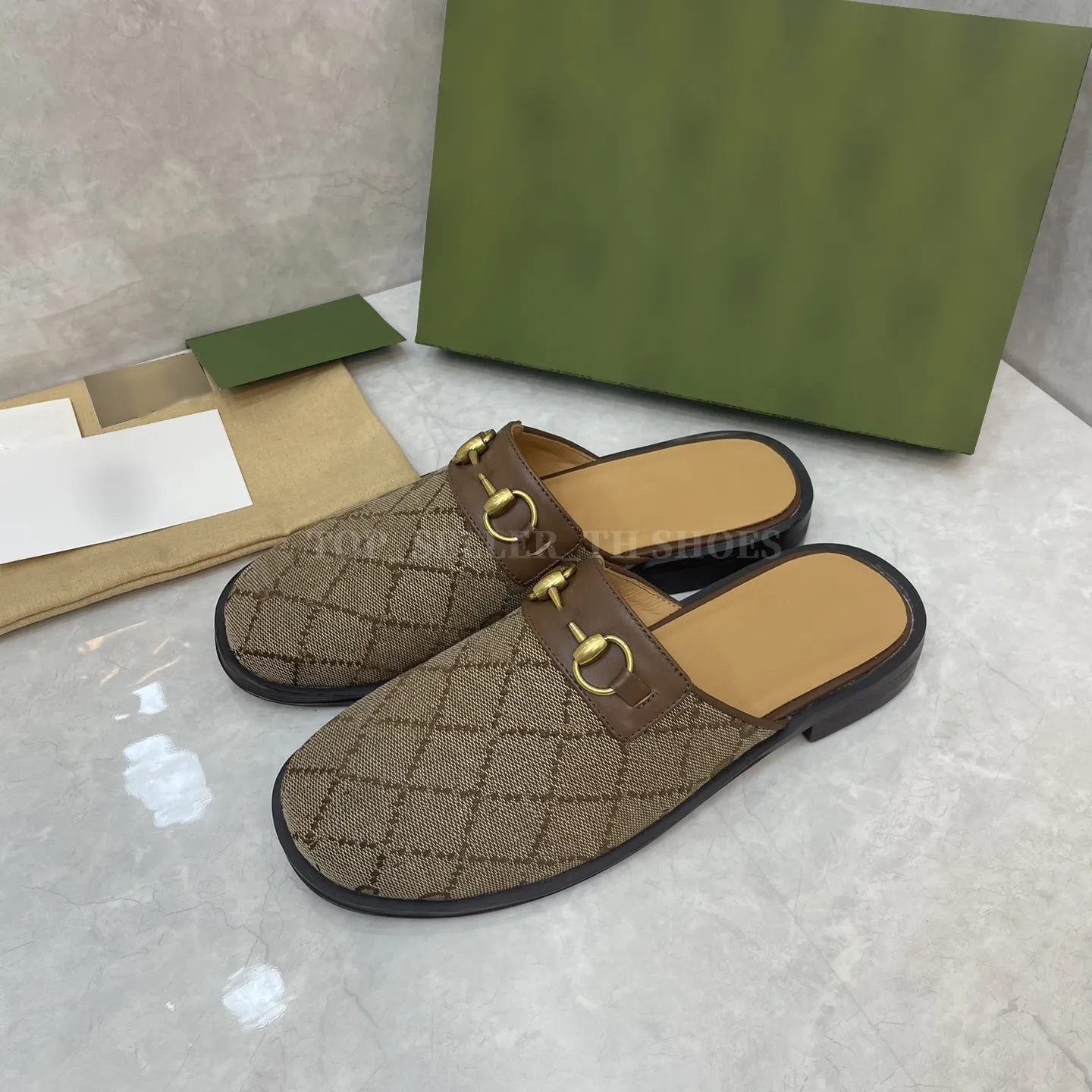 Projektant Slipper Men Canvas Calfskin MUL Zamknięte palce beżowe beżowe sandały Ebony Letni but z pudełkiem