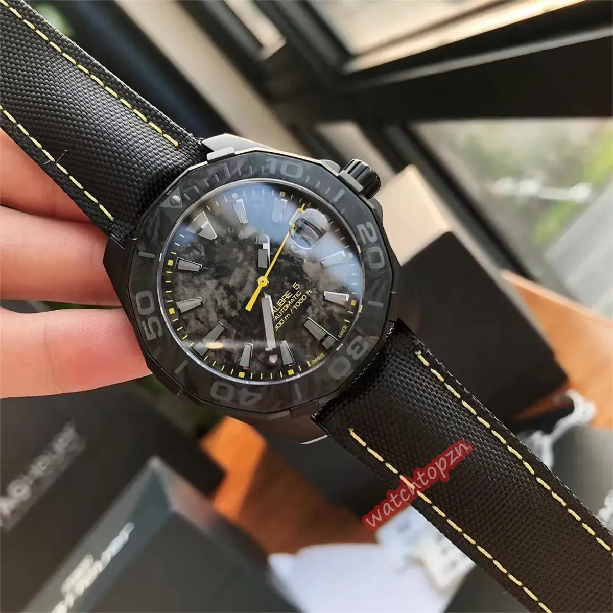 Montre de Luxe Diving watch Capital 41 mm with Swiss ETA SW200 mechanical movement sapphire glass mirror carbon fiber surface black PVD titanium case Men's watch