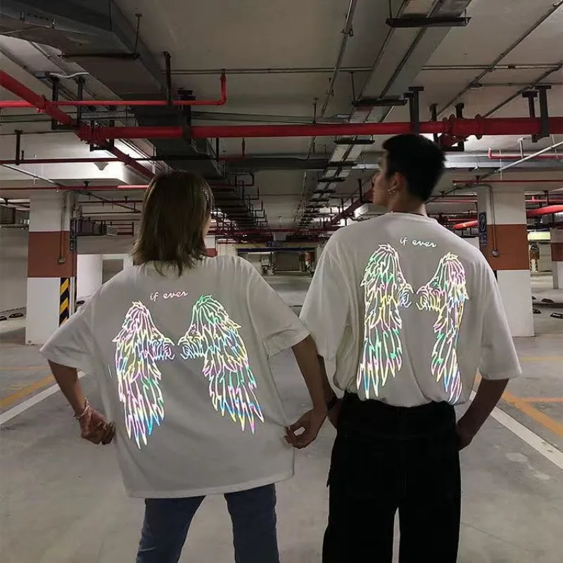 Womens TShirt Dark Reflective Wings Shortsleeved Tshirt Hommes et Femmes Fashion Trend Ins Street Loose Casual Couple s Summer 230419