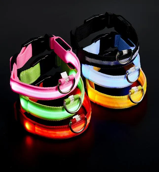 Collares para perros Correas recargables por USB Suministros para mascotas Collares LED Luz de seguridad de nailon Collar brillante intermitente 4299776