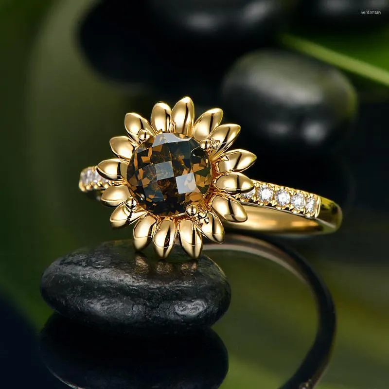 Cluster Rings 14kt Yellow Gold 0.99ct Round Cut Smoky Topaz And 0.13ct H SI Diamond Engagement Ring