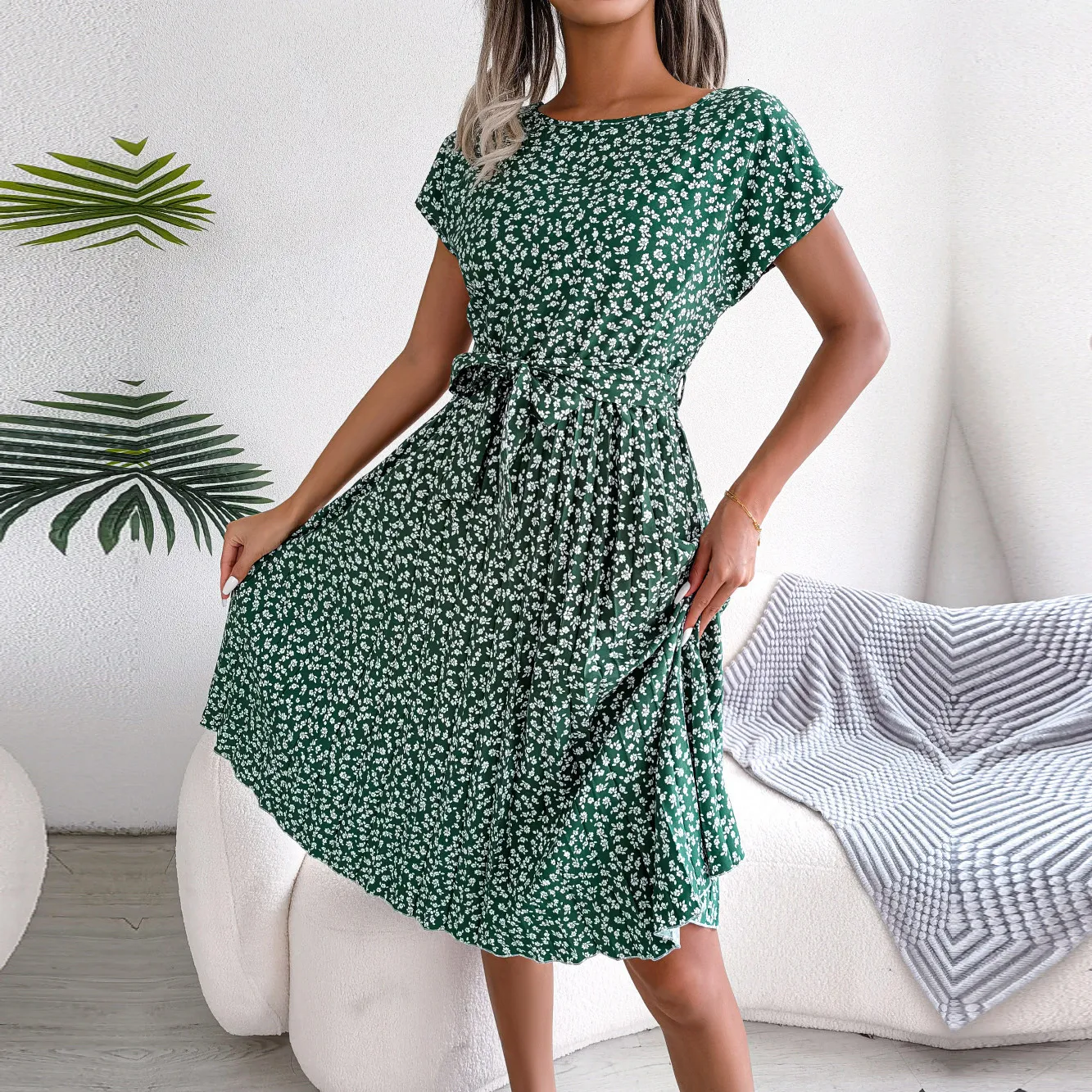 strapless open back dress Princess one-shoulder palace irregular pleated lace hemming handmade f