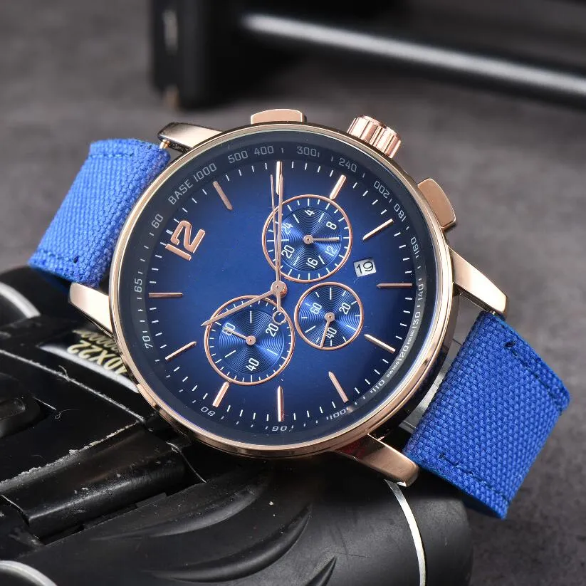 Marca de moda Relojes deportivos Relojes de pulsera de cuarzo de alta calidad Hombres Mujeres Relojes modernos clásicos Relojes de pulsera de negocios Royaloak Cronógrafo en alta mar Montre de luxe