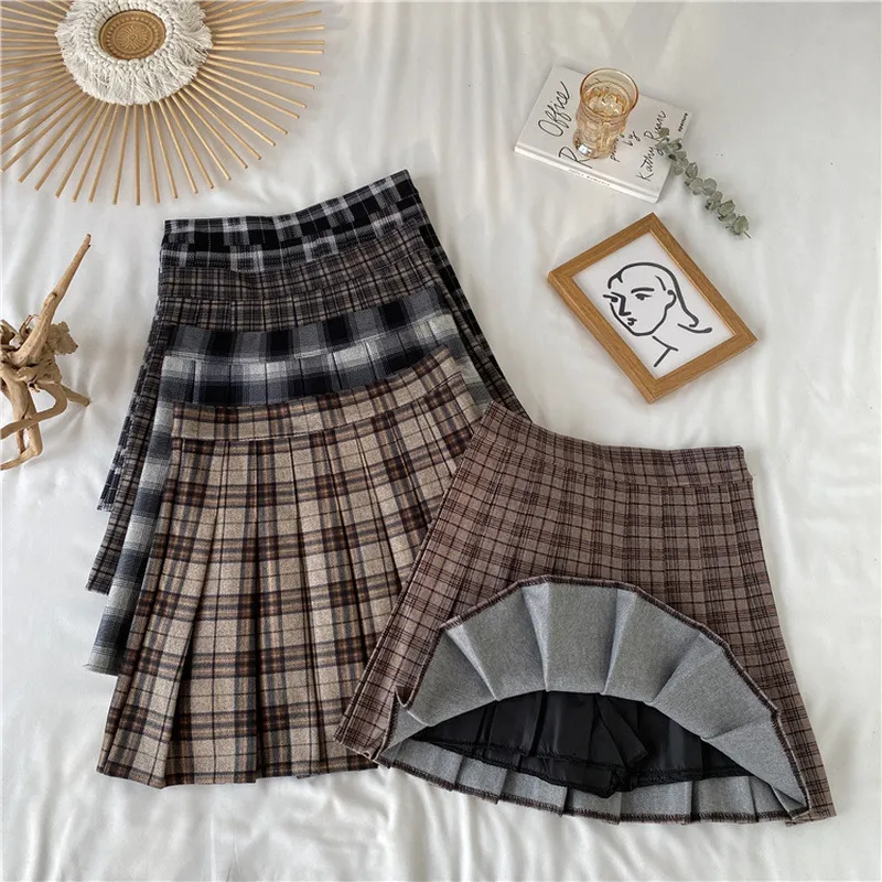 Skirts HOUZHOU Vintage Plaid Skirt Women Kawaii High Waist A-line Pleated Mini Skirts for Girls Autumn Korean Fashion Preppy Style 230419