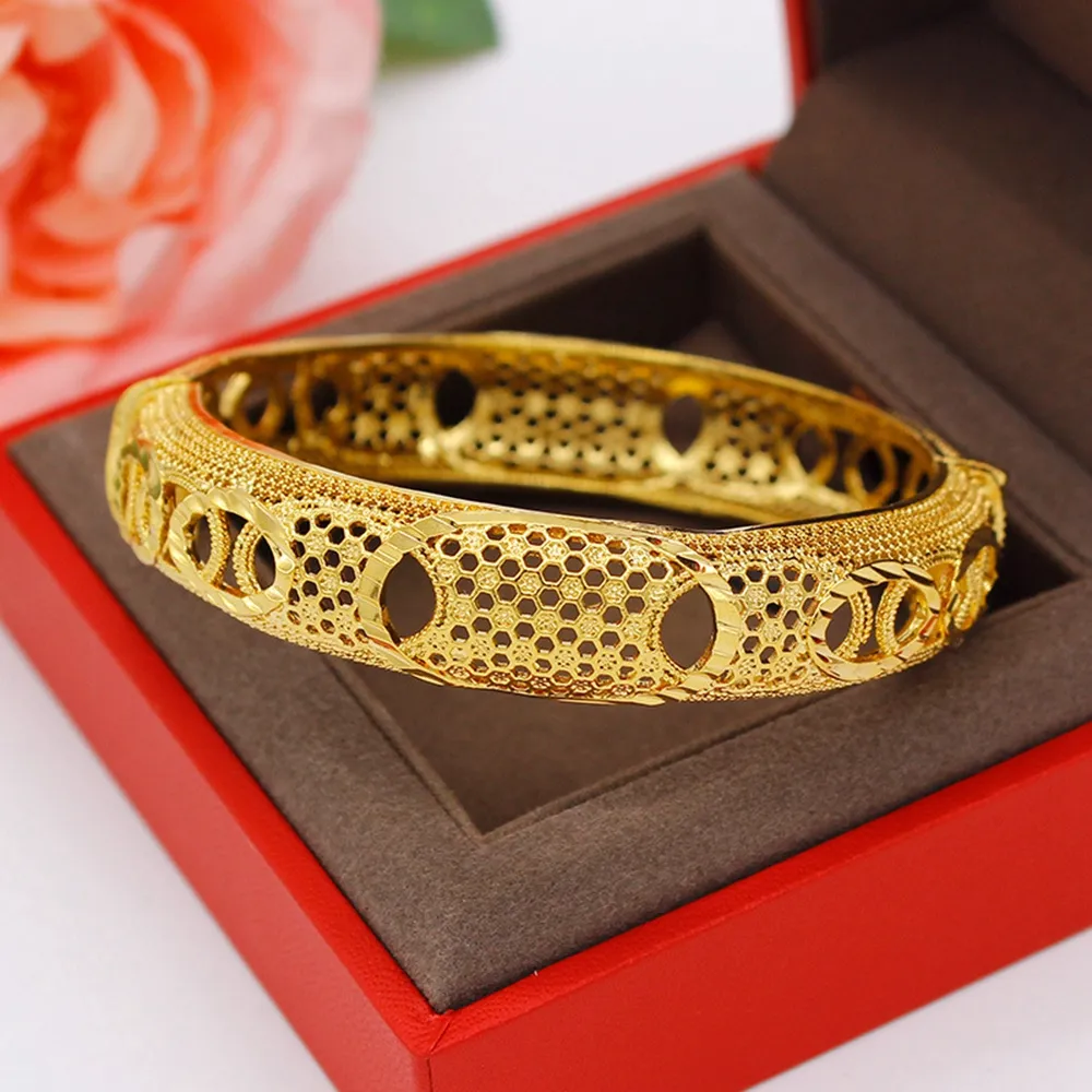 Vrouwen armband Round Hollow Dubai Wedding Lady Real 18K Gold Color Solid Bridal Sieraden Gift Dia 72mm