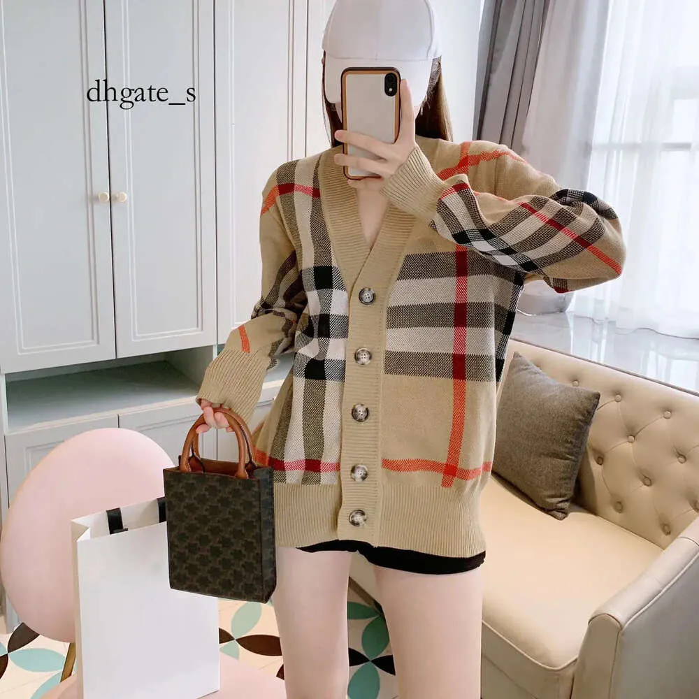 Winter Fall Women Brand designer hoodie Letter Pattern Cardigan Sweater Coat Wool Blended Woman Knitwear Ladies Knitted Top V-neck Long Sleeve