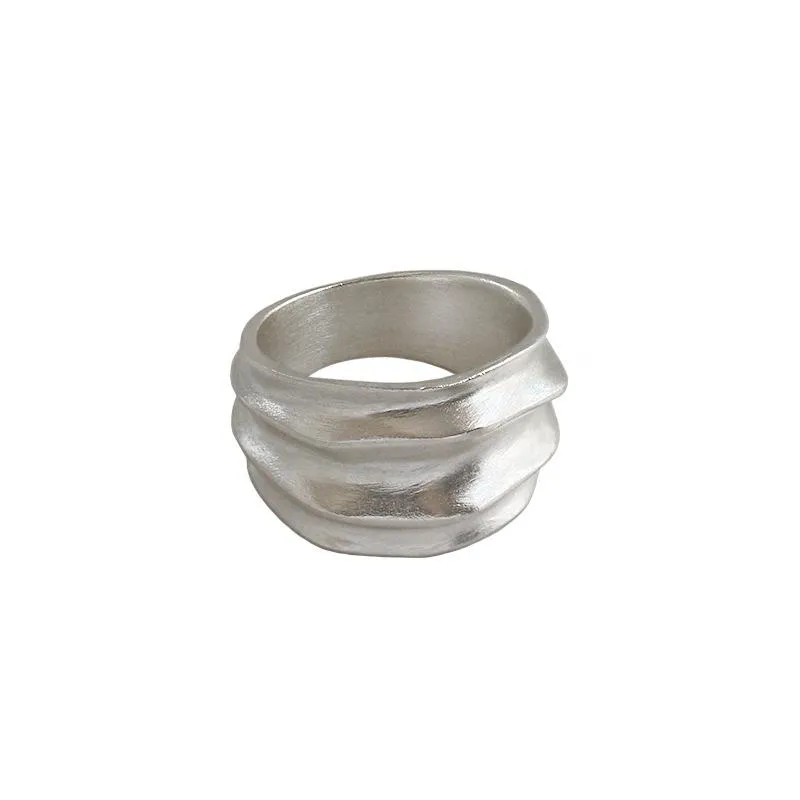 Pierścienie klastra 1PC Ins Real. Autentyczny 925 srebrny srebrny, nieregularny spiralny pasek szerszy pierścień biżuteria TLJ1133