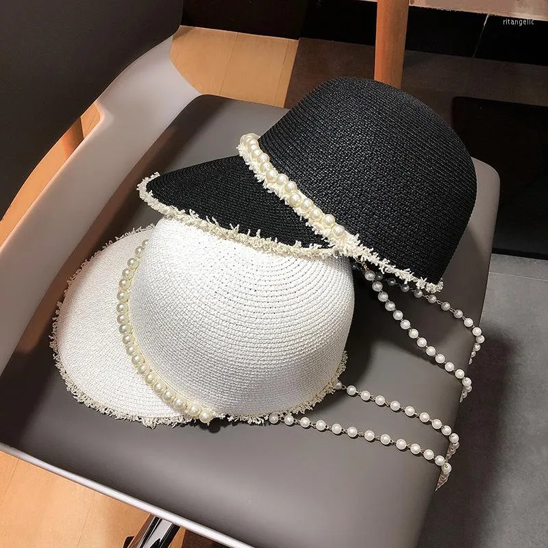 Szerokie brzegowe czapki Summer Pearl Chain Straw Hat for Women Dome Top Equestrian Lady Travel Sun Wersja Koreańska luksusowa plaż