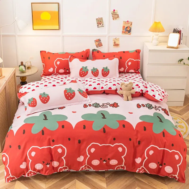 Bettwäsche-Sets UPZO Erdbeere Set Doppelblatt Weiches 34-teiliges Bett Bettbezug Queen King Size Tröster-Sets für Zuhause Kind 231118