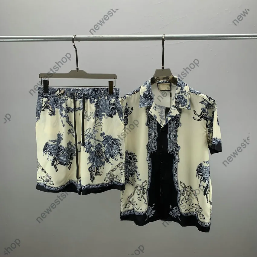 Designer tracce da uomo set da uomo set hawaii maschera classica stata di stampa femminile bianche bianche magliette casual calzoncini da uomo pantaloncini e magliette