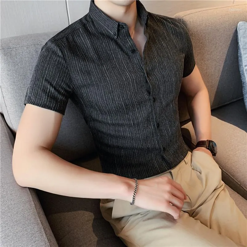 Heren -jurken Shirts Men Striped shirt met korte mouwen 2023 Zomer Casual mode Britse stijl Slim Business Formal Wear Brand Male kleding