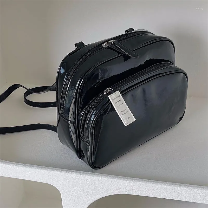 Sac à dos noir brillant en cuir PU femme 2023 mignon couleur unie décontracté tout match mode petit sac de voyage