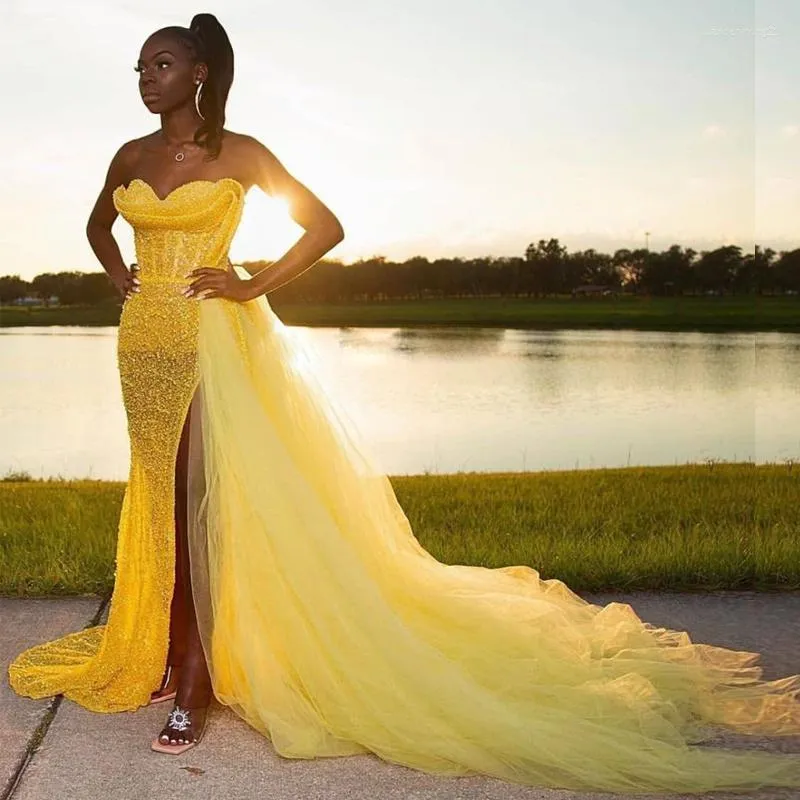Party Dresses Sparkly Yellow Evening Dress Thigh Side Split Sheath Prom Sweetheart Sequins Celebrity African Formal Gown Abiti