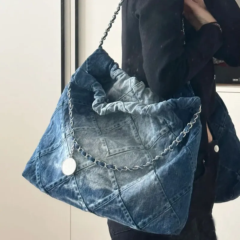 TOP Designer Bag Water Wash Gradient Denim Blue 22bag Garbage Bag Shoulder Backpack Gold Coin Chain One Shoulder Cross Shoulder Carrying Bag Fashion Trend Women's Bag