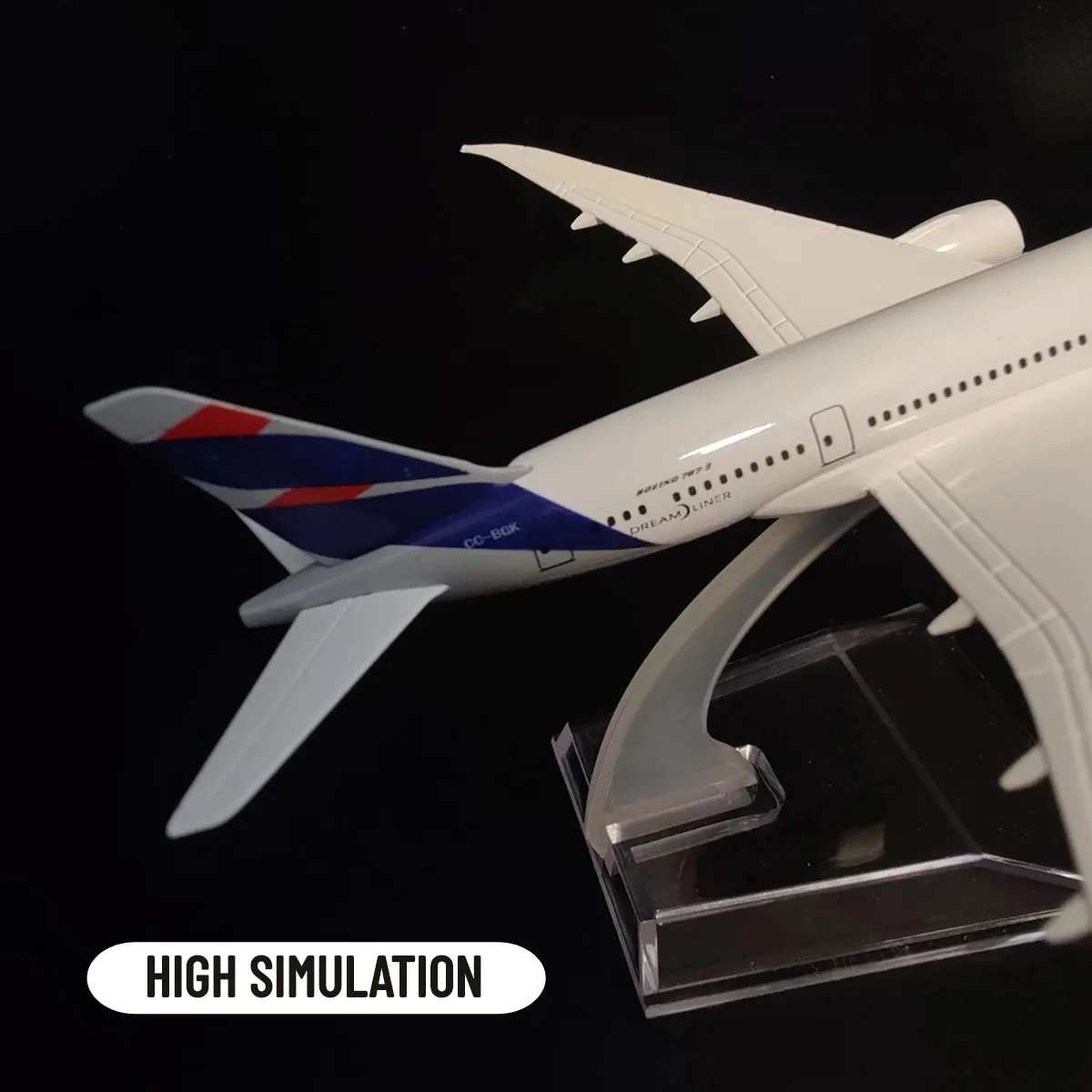 Vliegtuigen Modle Schaal 1 400 Metalen Replica 15 cm LATAM B787 Boeing Airbus Vliegtuig Diecast Model Kinderkamer Decor Cadeau Speelgoed voor Jongen 231118