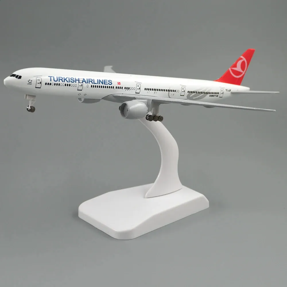 항공기 모들 20cm 보잉 777 터키 항공 합금 비행기 B777 휠 모델 장난감 어린이 어린이 선물 컬렉션 장식 231118