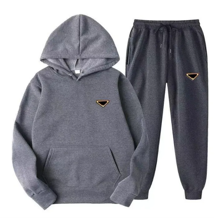 Designer Mens Tracksuits Women's Luxury letters hooded sweatshirts Sweatsuit loose fitting casual Brand sports running thickened thermal tracksuits