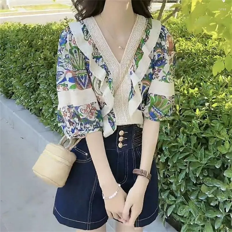Kvinnor Bluses Women Spring Summer Bohemian Style Shirts Lady Loose V-hal Half Sleeve Flower Printed Blusas Tops ZZ1839
