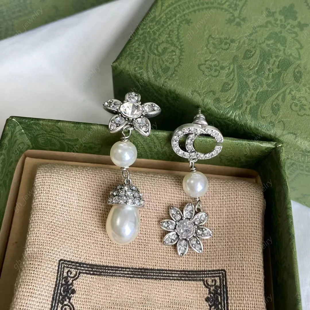 Boucles d'oreilles de lustre de mode de créateurs