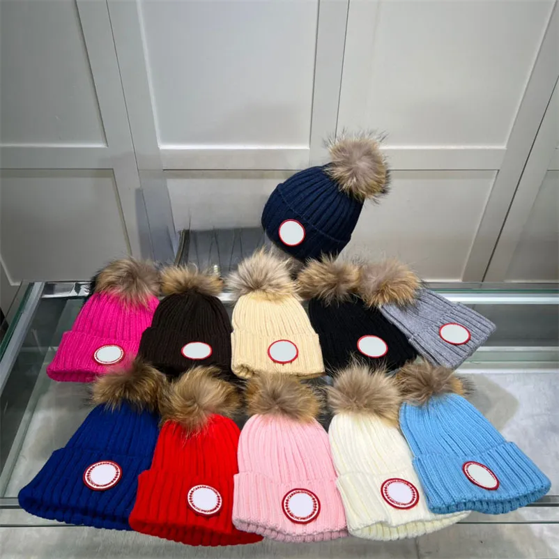 Anne ve Çocuk Kız Erkek Kış Kafatası Beanie Pompom Şapkalar Moda Kış Örme Sıcak Kapaklar Bebek Kız Erkek Kadınlar Erkek Spor Stili Mektup Tığ işi Beanies Ailesi