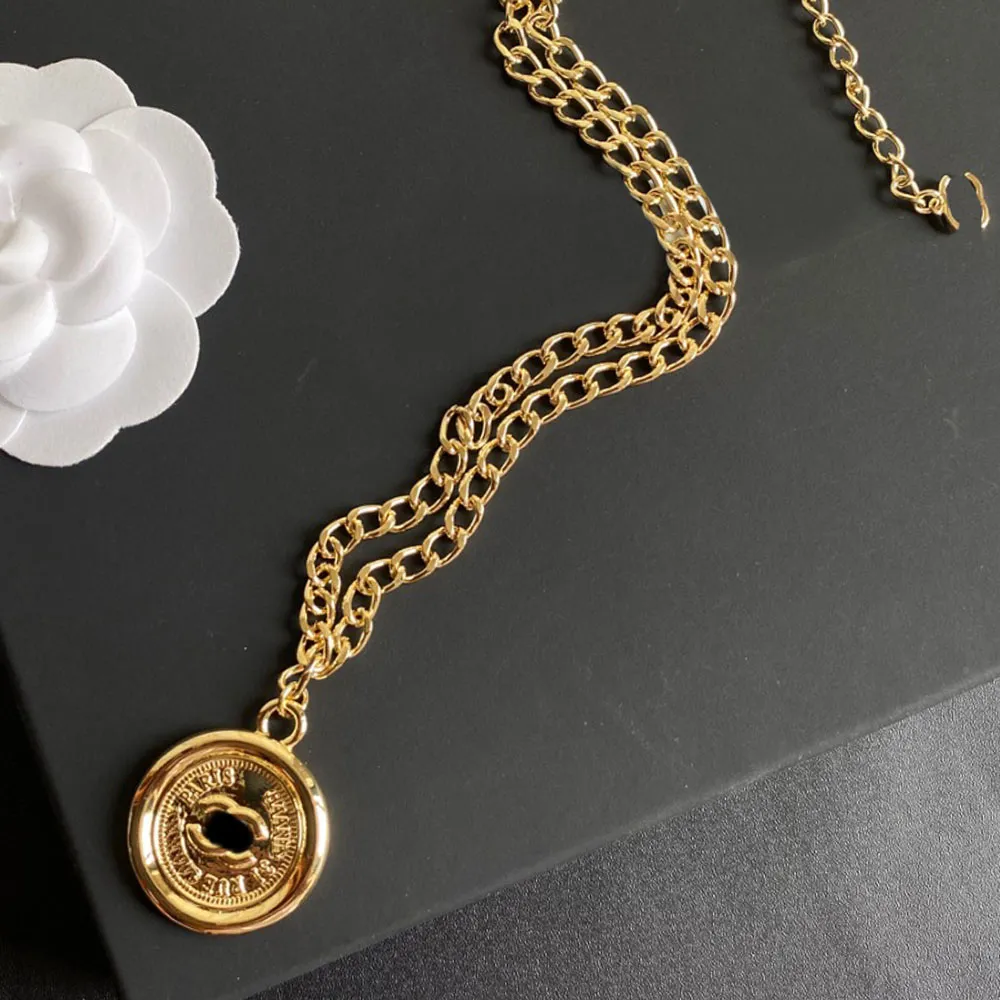 Wisijak Wisijak Designer Naszyjnik Moda dla mężczyzn Kobiety Trend Personality Clavicle Złoty srebrny łańcuch Crystal Rhinestone Pearl Biżuteria Prezent ślubny