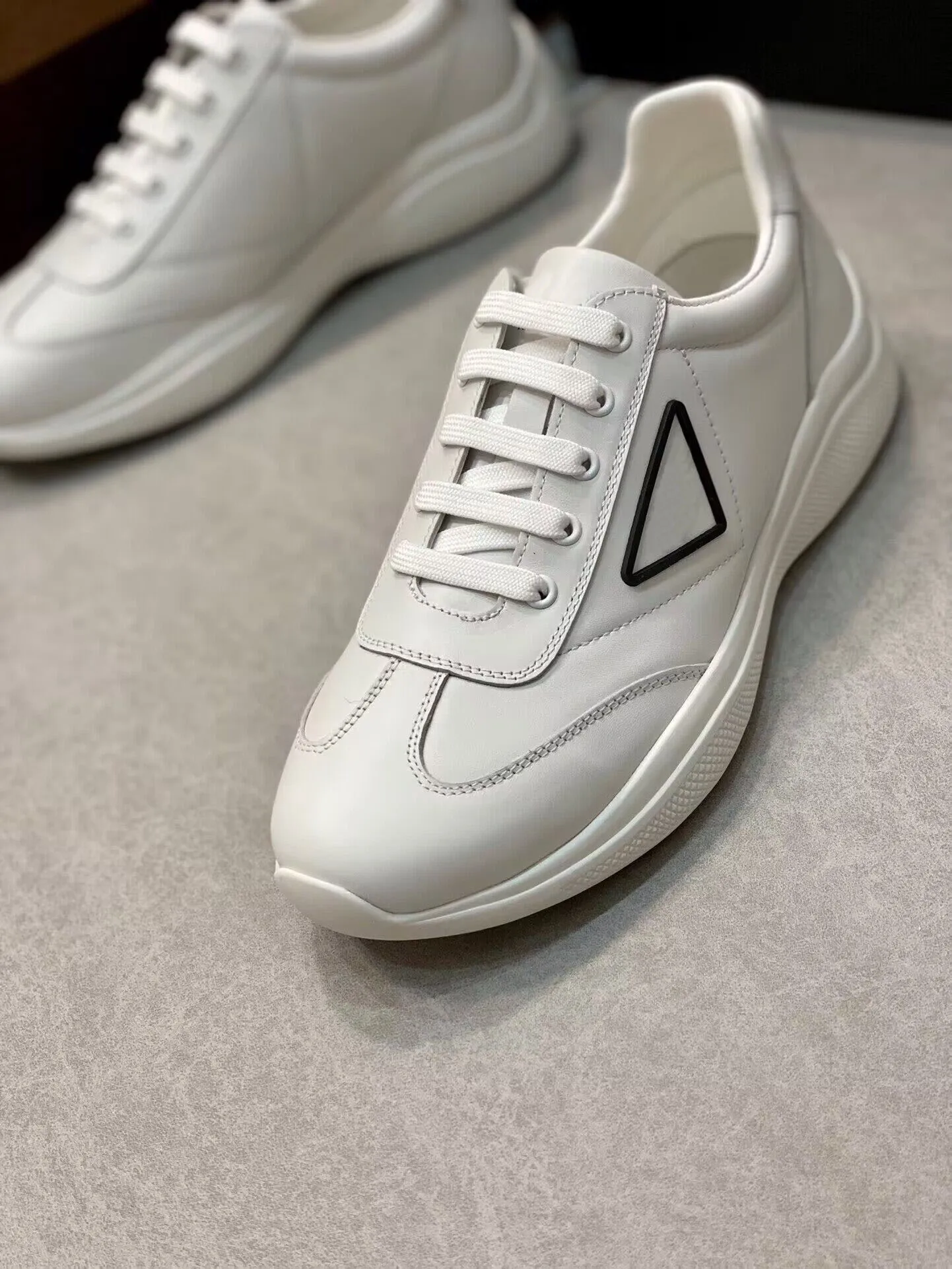 23S America's Cup Triangle Men Casual Shoes White Black Leather Sneaker Summer Pop Designer Shoe Rubber Sole Platform Trainers met doos EU38-45
