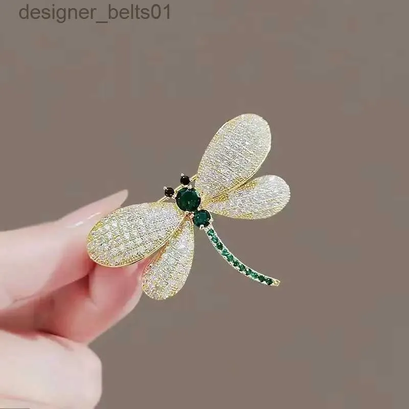 Pins Brooches High-end exquisite Europe and the United States Dragonfly luxury niche suit corsage design brooch anti-slip accessoriesL231120