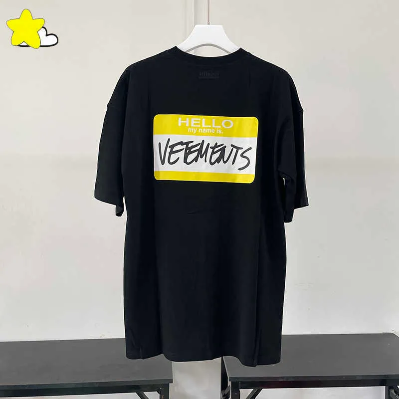 T-shirt da uomo Etichetta gialla Hello My Name Is Vetements T Shirt Uomo Donna Oversize Alta qualità Bla White VTM Tee Top Tag interni