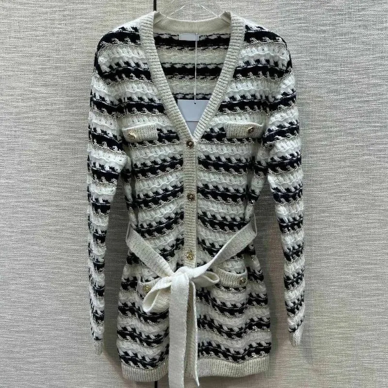 SWEAT SWEAT KOMNICZYK Single Breasteed Cardigan Luksusowe marki