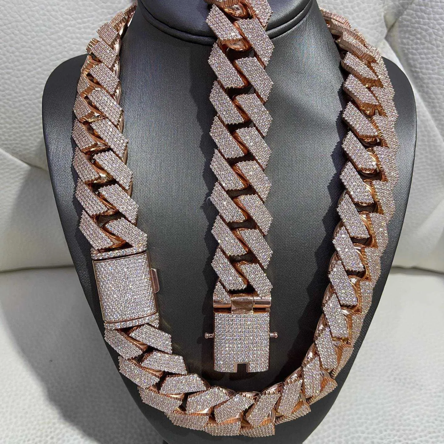 Halsband Hip Hop Rapper Pendant Cuban Chain 925 Silver 25mm Wide 4 Rows VVS Moissanite Full Iced Out Cuban Link Chain Necklace1233