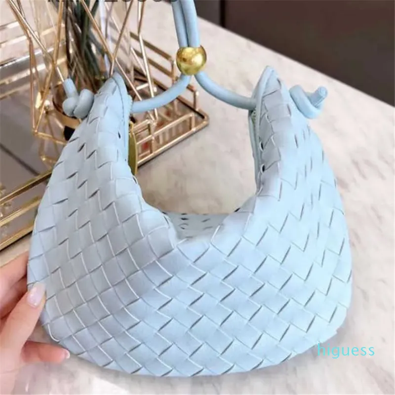 Designer-Turn Bag Lady One 2023 Designer Hand Bags Small Golden Ball Woven Shoulder Fashion Dumplings Cloud Female